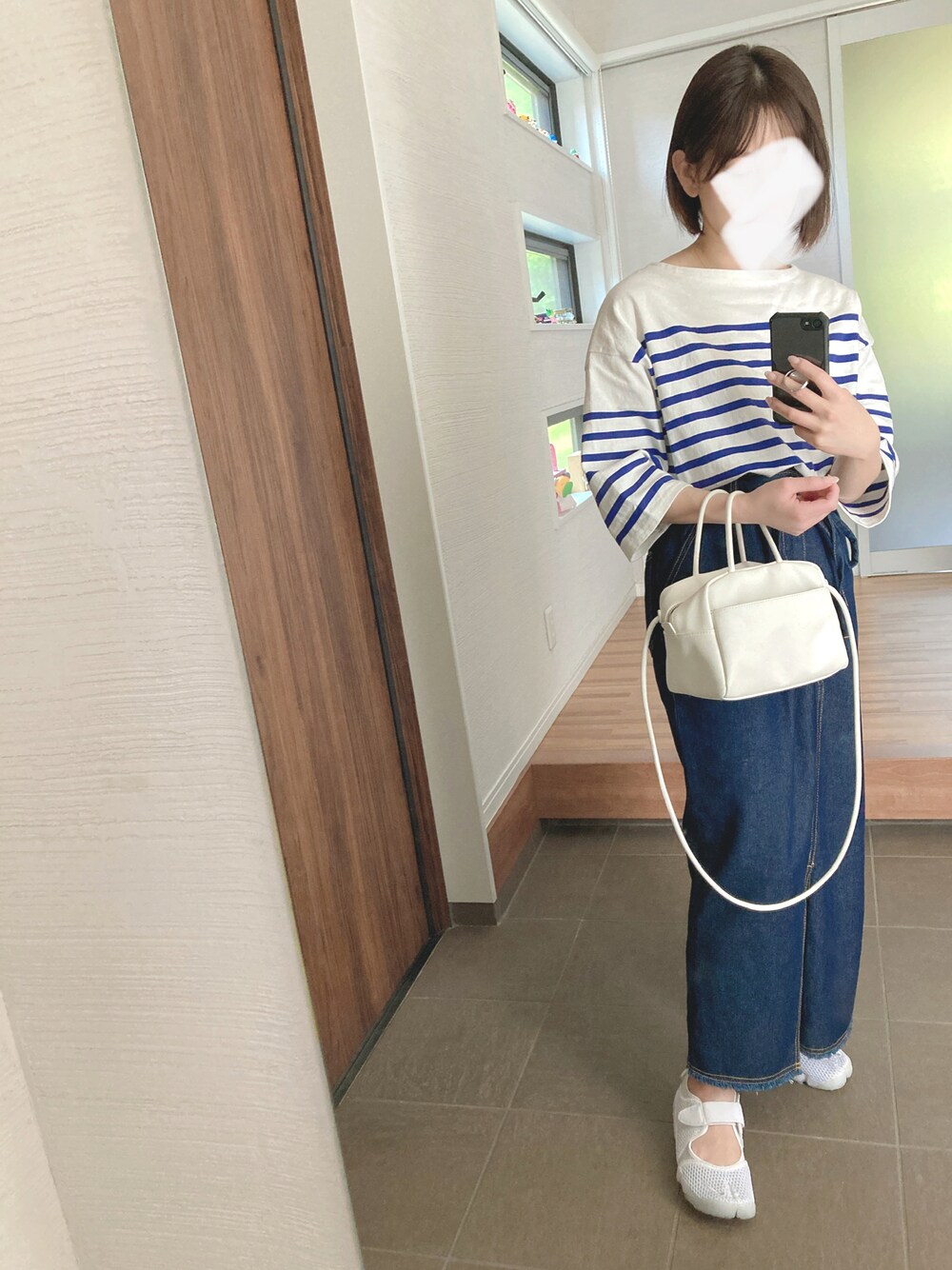「大人カジュアル、初夏コーデ、カジュアルコーデ、低身長コーデ、今日のコーデ、ボーダー、ミニバッグ、ロングスカート、デニムスカート、フリンジデニム、ボブ、シンプル、スカート」｜「GLOBAL WORKのバスクボーダーチュニック6分袖/ 951582（Tシャツ/カットソー、ブルー系）」を使った、mikkoさん（レディース・153cm）の春コーディネートの1枚目の写真