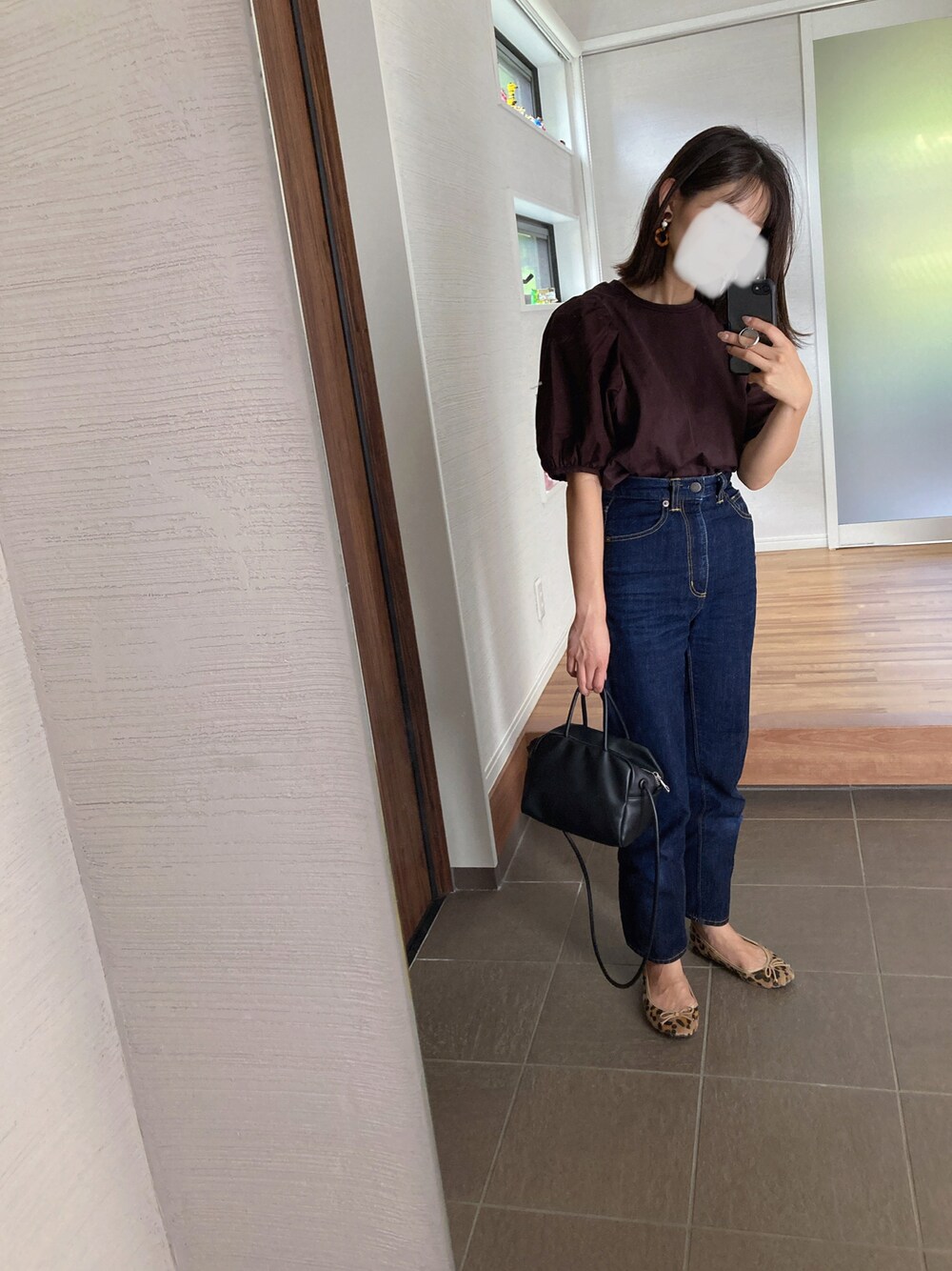 「秋コーデ、秋服準備はじめました、低身長コーデ、ブラウン、プチプラコーデ、デニムコーデ、シンプル、バレエシューズ、ラクチンコーデ、レオパード、GU、きれいめカジュアル、ハイウエスト、ミニバッグ」｜「titivateのﾘﾎﾞﾝﾌﾗｯﾄﾍﾞﾛｱﾊﾟﾝﾌﾟｽ（パンプス、その他）」を使った、mikkoさん（レディース・152cm）の秋コーディネートの1枚目の写真