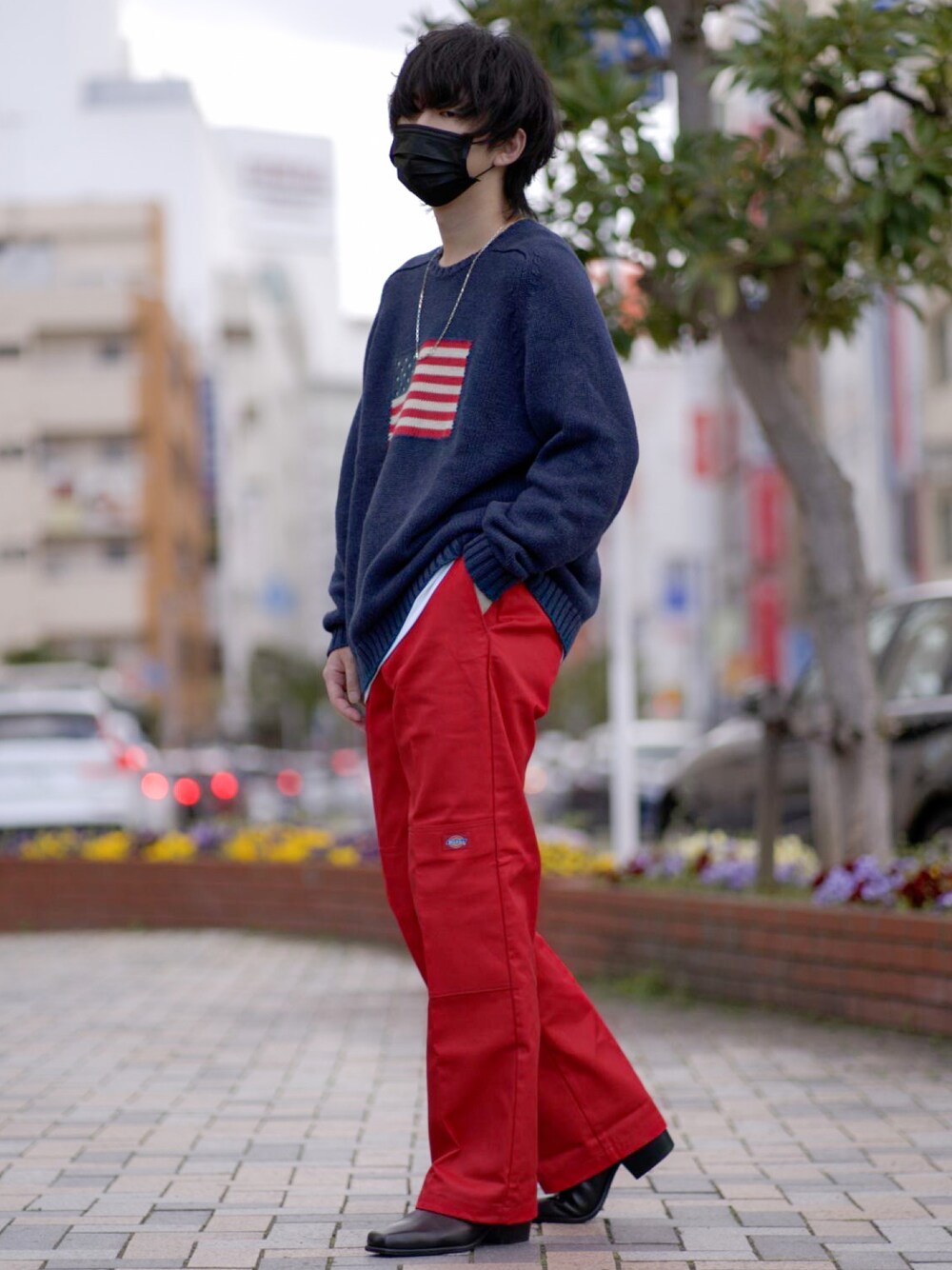 「はじめましてコーデ、大人コーデ、Dickies、カラーパンツ、ヒールブーツ、ZARA、春、古着、お洒落さんとつながりたい、ootd、レイヤードスタイル、春ニット、きれいめカジュアル、古着MIX、ネイビー」｜「DickiesのDickies/ディッキーズ LOOSE FIT ダブルニー センタープレス ワークパンツ（チノパンツ、レッド系）」を使った、ましろ@放射線技師さん（メンズ・175cm）の春コーディネートの1枚目の写真