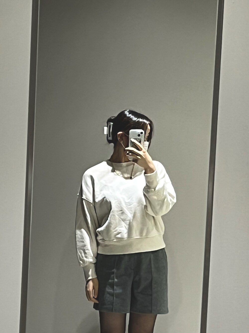 「未来のWEARISTAプロジェクト、ユニクロ、ユニクロコーデ、GU、GUコーデ、海外系ファッション、海外ガール」｜「GUのアイテム（その他パンツ、グレー系）」を使った、さきさん（レディース・157cm）の秋コーディネートの1枚目の写真
