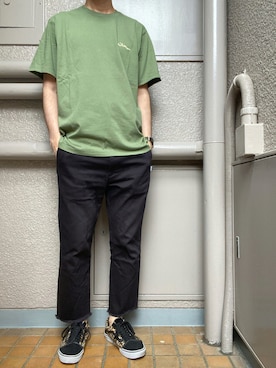 「オリーブ」｜「アイテム（チノパンツ）」を使った、Uskさん（メンズ・175cm）の秋コーディネート