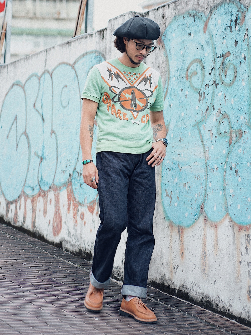 「summer、LEVI'S VINTAGE CLOTHING、桃太郎ジーンズ、CA4LA、Chainloop、圈入、圈入準、夏コーデ」｜「桃太郎ジーンズのアイテム（デニムパンツ、ブルー系）」を使った、林育準🇹🇼さん（メンズ・180cm）の夏コーディネートの1枚目の写真