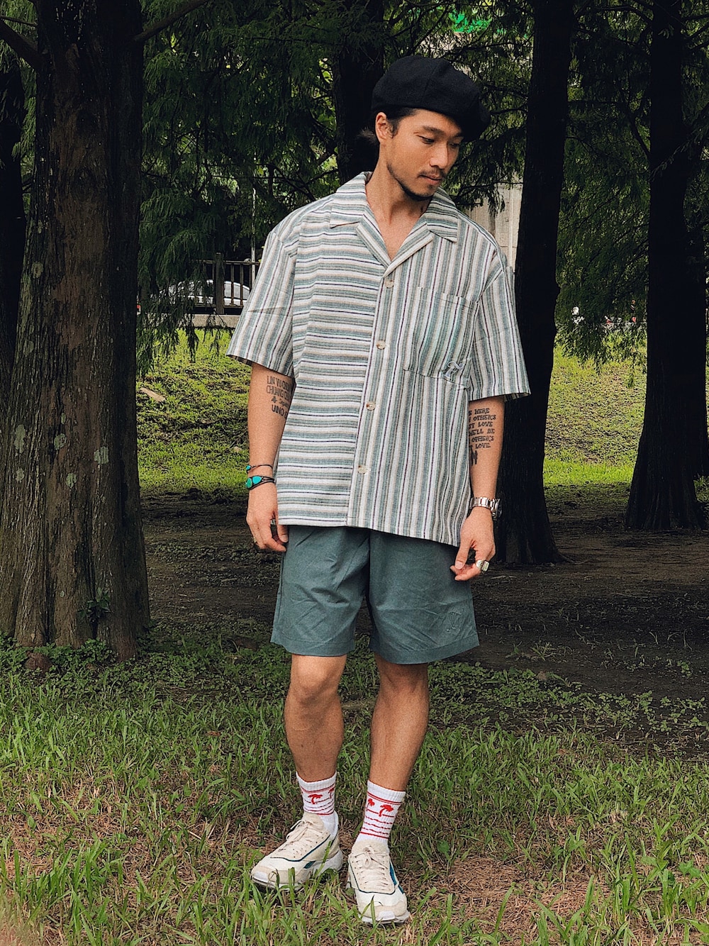 「summer、VINTAGE、reebok、CA4LA、Chainloop、圈入、圈入準」｜「Reebokのアイテム（スニーカー、ホワイト系）」を使った、林育準🇹🇼さん（メンズ・180cm）の秋コーディネートの1枚目の写真
