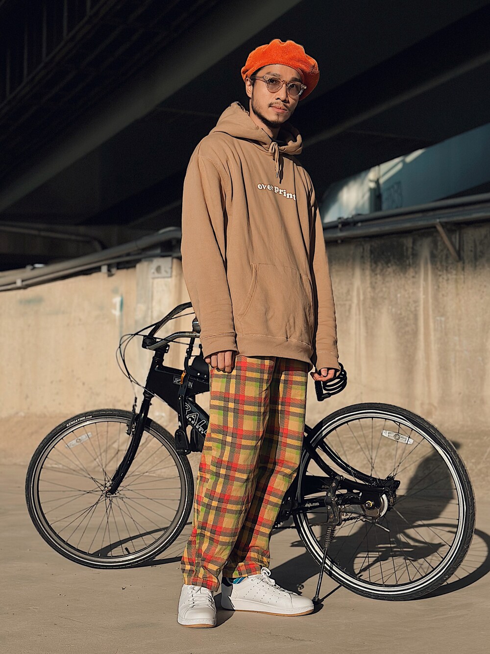 「ootd、overprint、COOKMAN、Chainloop、春コーデ、圈入、圈入準」｜「COOKMANのCOOKMAN - Chef Pants 「Burger Check」（チノパンツ、その他）」を使った、林育準🇹🇼さん（メンズ・180cm）の冬コーディネートの1枚目の写真