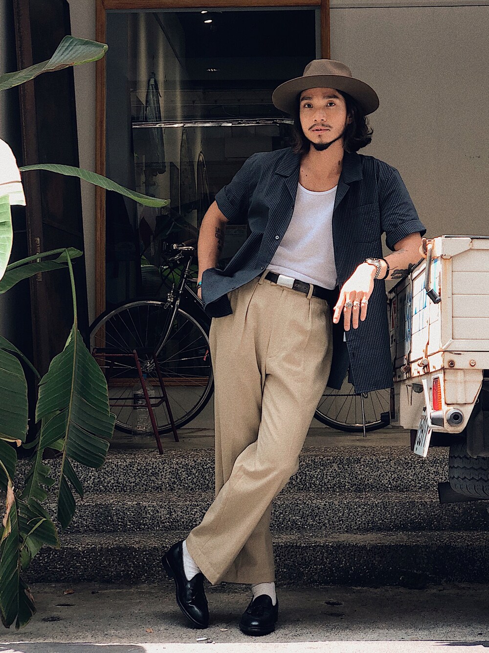 「秋コーデ、圈入、圈入準、台灣、ALDEN、Chainloop」｜「THE H.W. DOG & CO. のPOINT-H（ハット、グレー系）」を使った、林育準🇹🇼さん（メンズ・180cm）の秋コーディネートの1枚目の写真