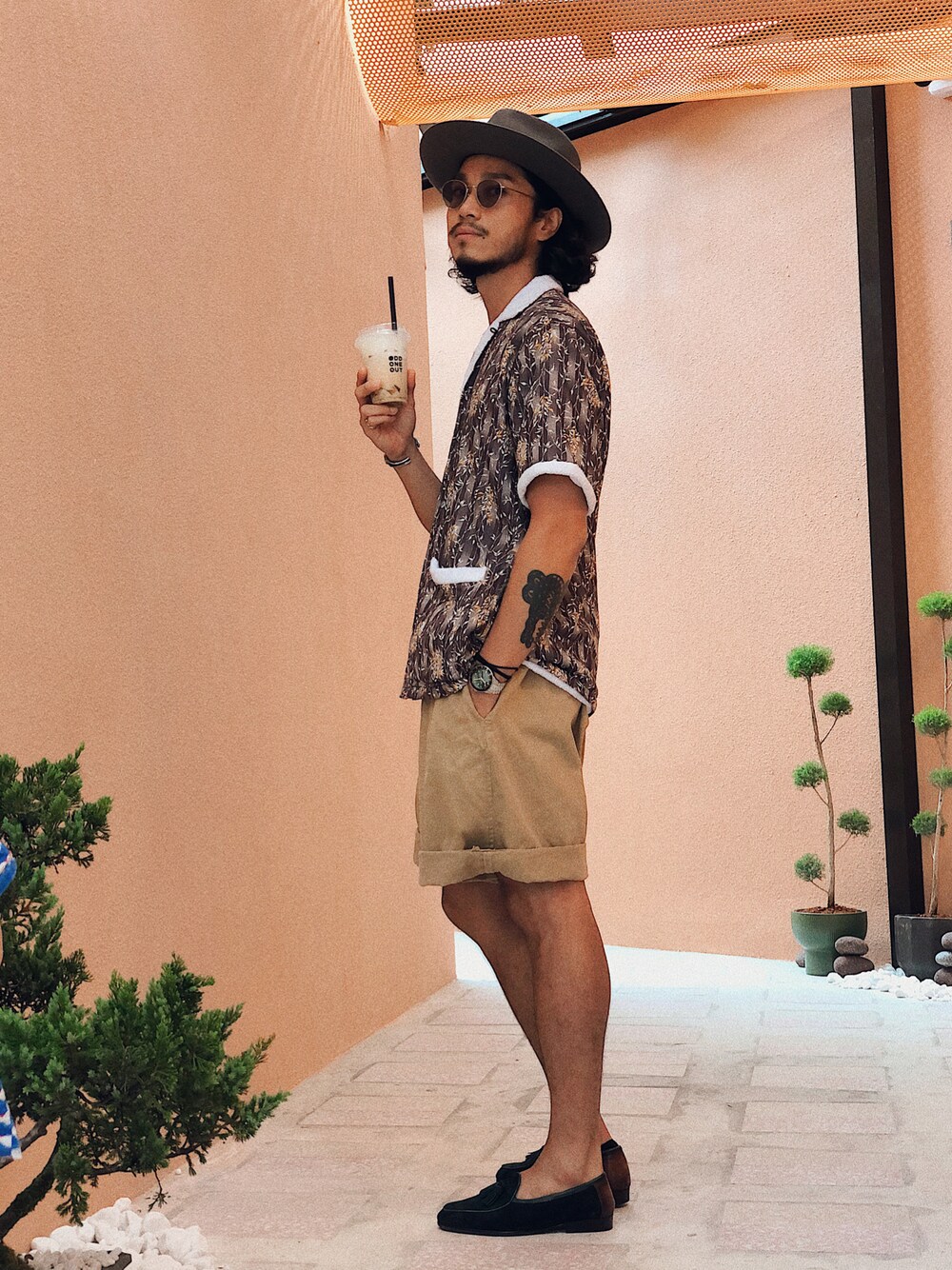 「summer、OLIVER PEOPLES、vintage style、bryceland's、Taiwan、Chainloop、圈入、圈入準」｜「OLIVER PEOPLESのMANDEL（サングラス、シルバー系）」を使った、林育準🇹🇼さん（メンズ・180cm）の夏コーディネートの1枚目の写真