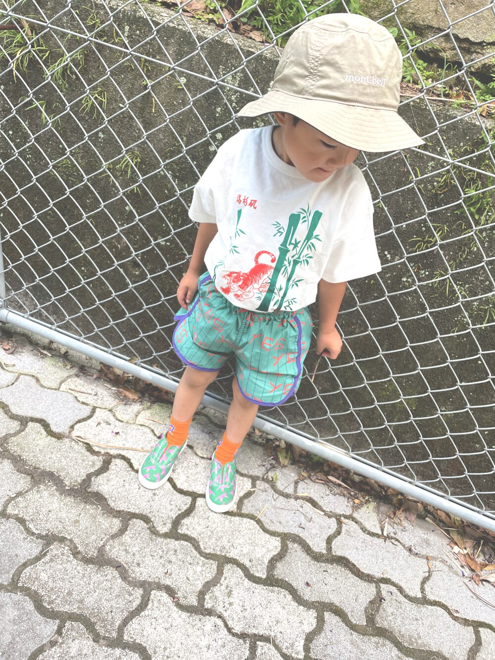 「キッズコーデ、休日コーデ、男の子、ショートパンツ、休日スタイル、4歳」｜「Life Support Productsの【コットンUSA】プリントＴシャツ(80～150ｃｍ）（Tシャツ/カットソー、ホワイト系）」を使った、𝑺𝑬𝑵𝑨さん（キッズ・70cm）の夏コーディネートの1枚目の写真