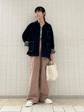 「アイテム（カバーオール）」を使った、R i oさん（レディース・160cm）の秋コーディネート
