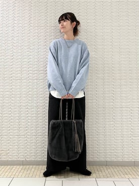 「RODE SKO（ロデスコ）のタッセル付フラッフィトートバッグ（トートバッグ）」を使った、R i oさん（レディース・160cm）の冬コーディネート