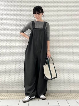 「アイテム（サロペット/オーバーオール、グレー系）」を使った、R i oさん（レディース・160cm）の秋コーディネート