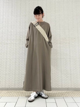 「アイテム（サロペット/オーバーオール、ブルー系）」を使った、R i oさん（レディース・160cm）の夏コーディネート