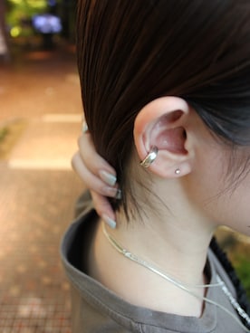 「TEN.（テン）の18KGP ミクロピンピアス GD(CZ)（ピアス（両耳用）、ゴールド系）」を使った、R i oさん（レディース・160cm）の夏コーディネート