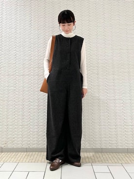 「アイテム（サロペット/オーバーオール、グレー系）」を使った、R i oさん（レディース・160cm）の秋コーディネート