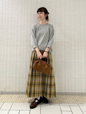 「アイテム（ローファー）」を使った、R i oさん（レディース・160cm）の秋コーディネート