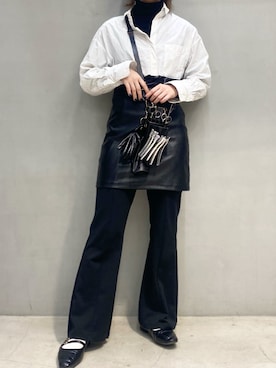 「レザーワンピース」｜「アイテム（パンツ）」を使った、ハルカさん（レディース・163cm）の秋コーディネート