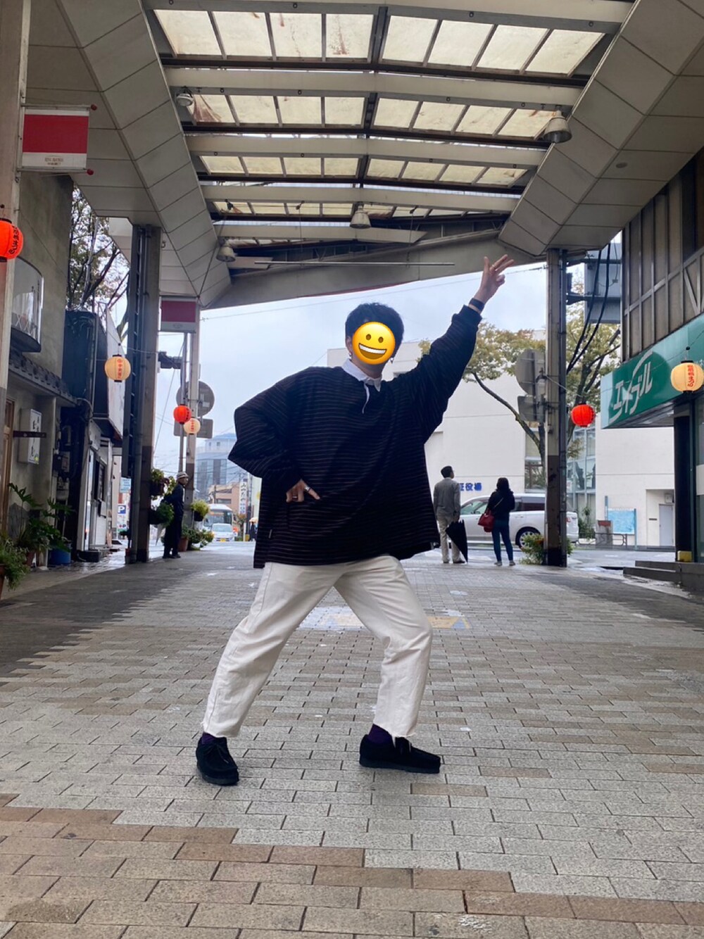 「秋服コーデ、SFC、carhartt、clarks、burberry、ビッグシルエット」｜「S.F.Cのアイテム（その他トップス、オレンジ系）」を使った、ゆずさん（メンズ・165cm）の秋コーディネートの1枚目の写真