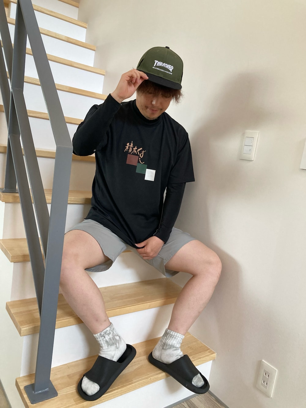 「古着MIX、休日スタイル、おしゃれさんと繋がりたい、春夏コーデ、ショートパンツ、ドラマ、キャップ、スラッシャー」｜「ハッシーコレクションのアイテム（キャップ、グリーン系）」を使った、垂金権造さん（メンズ・171cm）の春コーディネートの1枚目の写真