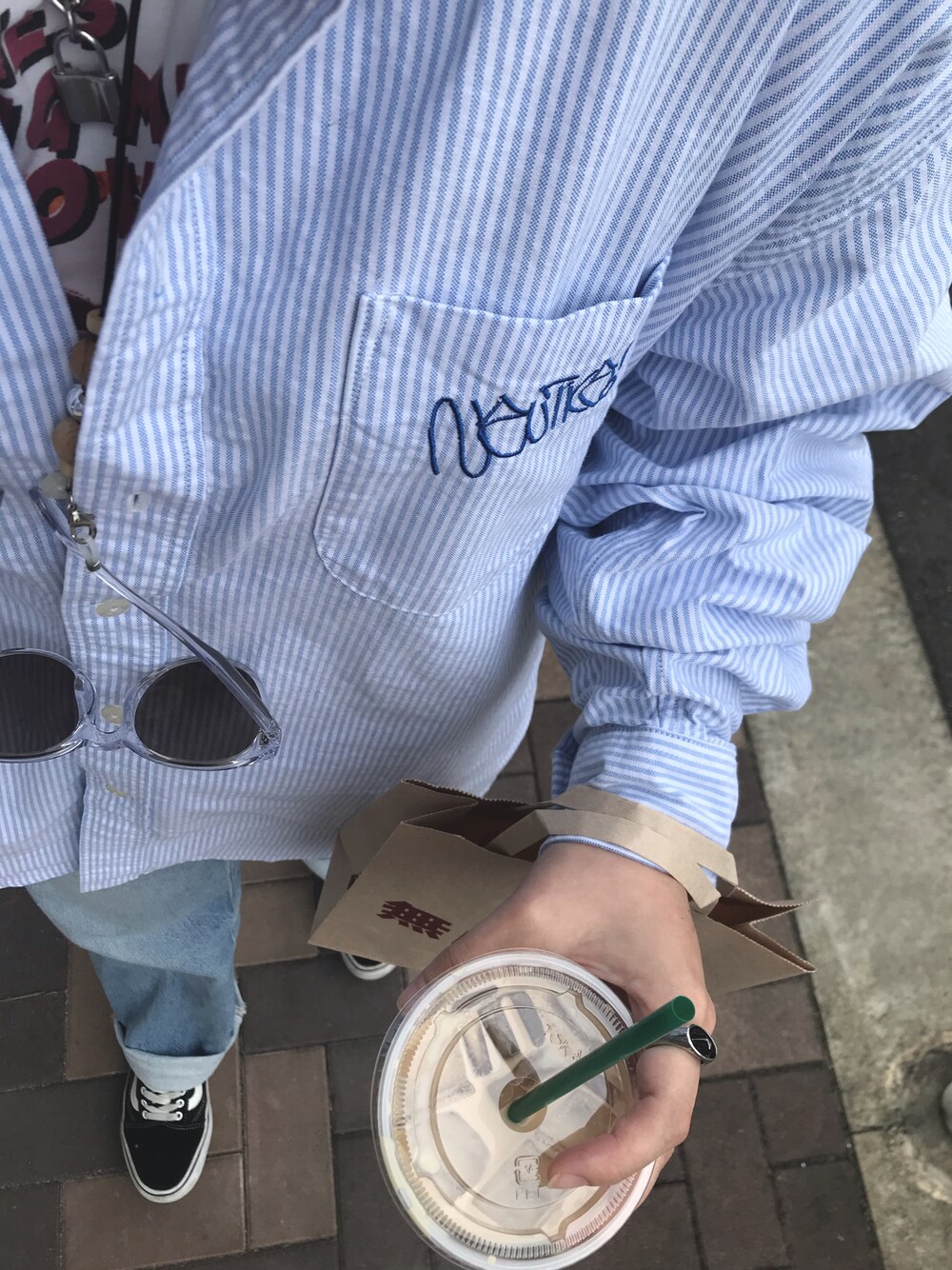 「NAUTICAのアイテム（シャツ/ブラウス、ホワイト系）」を使った、うたちさん（レディース・158cm）の秋コーディネートの1枚目の写真