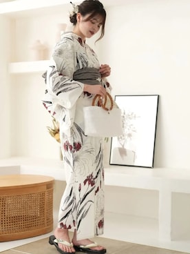 「ワントーンコーデ」｜「アイテム（浴衣）」を使った、utataneスタッフさん（レディース・160cm）の春コーディネート