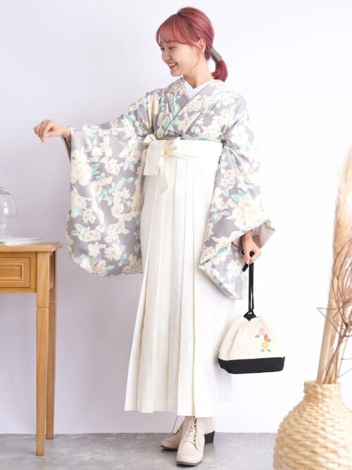 新品【半身レース】utatane ウタタネ かぷり 二尺袖着物 袴 Mサイズ utatane（ウタタネ）の「袴セット レース袴 かぷり（着物）」 - WEAR
