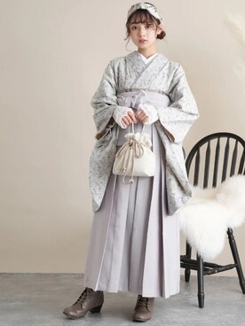 「くすみカラー」｜「アイテム（着物）」を使った、utataneスタッフさん（レディース・160cm）の冬コーディネート