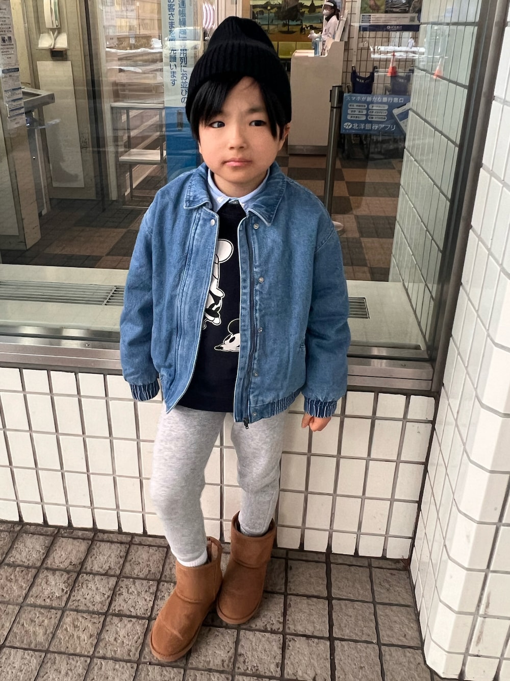 「真冬のあったかスタイル、キッズファッション、おしゃれさんと繋がりたい、スウェットコーデ、子供コーデ、子供服、おとこのこ、カジュアルコーデ、お出かけコーデ、休日スタイル、アウター、デニム、スウェット、キッズコーデ、プチプラ」｜「H&Mのアイテム（ジャケット/アウター、ブルー系）」を使った、✳︎sho-ma✳︎さん（キッズ・120cm）の冬コーディネートの1枚目の写真