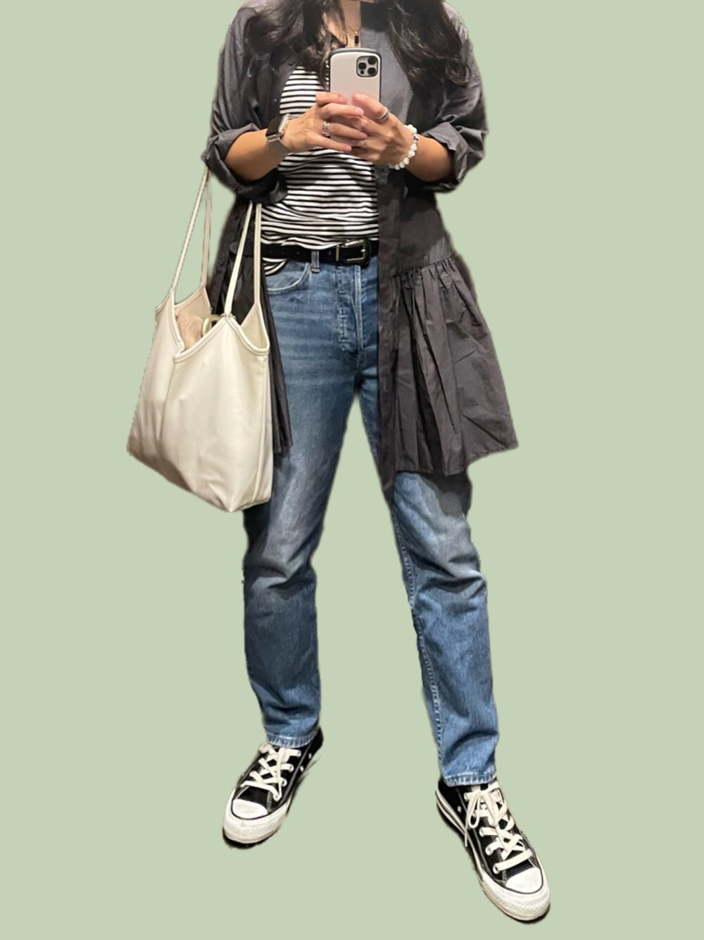 「ボーダー、ジーンズ、converse、ハイウエストデニム、ハイウエスト、GAP、大人カジュアル、fashion、ootd、シンプルコーデ、プチプラコーデ、coca、秋コーデ、AW、おしゃれさんと繋がりたい」｜「GAPのアイテム（デニムパンツ、ブルー系）」を使った、Mipahinaさん（レディース・156cm）の秋コーディネートの1枚目の写真