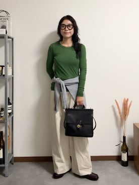 「アイテム（チノパンツ）」を使った、misuzuさん（レディース・158cm）の秋コーディネート