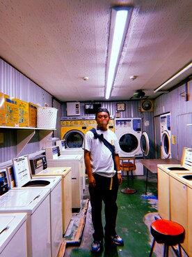 「NECESSARY or UNNECESSARY（ネセサリーオアアンネセサリー）のアイテム（パンツ）」を使った、カイタルさん（メンズ・171cm）の秋コーディネート