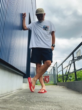 「アイテム（ビーチサンダル）」を使った、AKTKさん（メンズ・168cm）の夏コーディネート