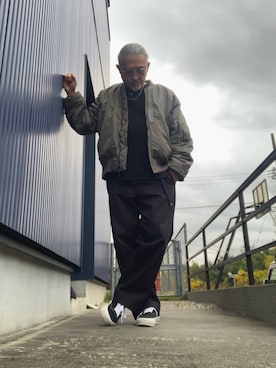 「アイテム（MA-1）」を使った、AKTKさん（メンズ・168cm）の秋コーディネート