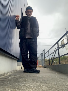 「ASICS（アシックス）のアイテム」を使った、AKTKさん（メンズ・168cm）の冬コーディネート