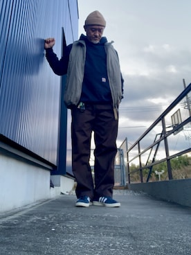 「アイテム（ベスト）」を使った、AKTKさん（メンズ・168cm）の冬コーディネート