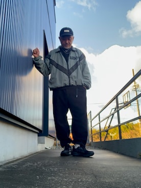 「アイテム（ナイロンジャケット）」を使った、AKTKさん（メンズ・168cm）の冬コーディネート