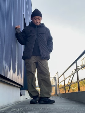 「アイテム（カーゴパンツ、グリーン系）」を使った、AKTKさん（メンズ・168cm）の冬コーディネート