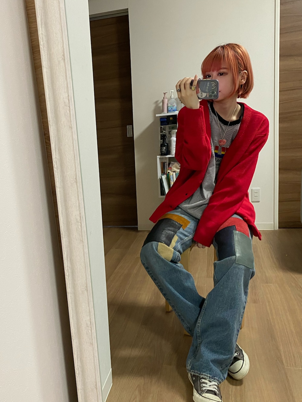 「カジュアルコーデ、DAIRIKU、カーディガン、FREAK’Ｓ STORE、ロンT、ボーダートップス、コンバース、スニーカー、グランジコーデ、ストリートコーデ、メンズライク、パッチワークデニム」｜「DAIRIKUのアイテム（デニムパンツ、ブルー系）」を使った、adaaajoさん（レディース・166cm）の春コーディネートの1枚目の写真