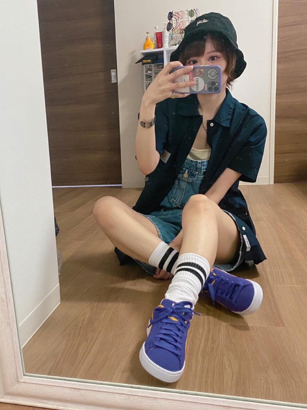 「半袖シャツ、Carhartt WIP(Carhartt WIP)、carhartt、サロペット、オーバーオール、ハーフパンツ、スニーカー、PUMA、stussy」｜「Ungridのアイテム（サロペット/オーバーオール、ブルー系）」を使った、adaaajoさん（レディース・166cm）の夏コーディネートの1枚目の写真