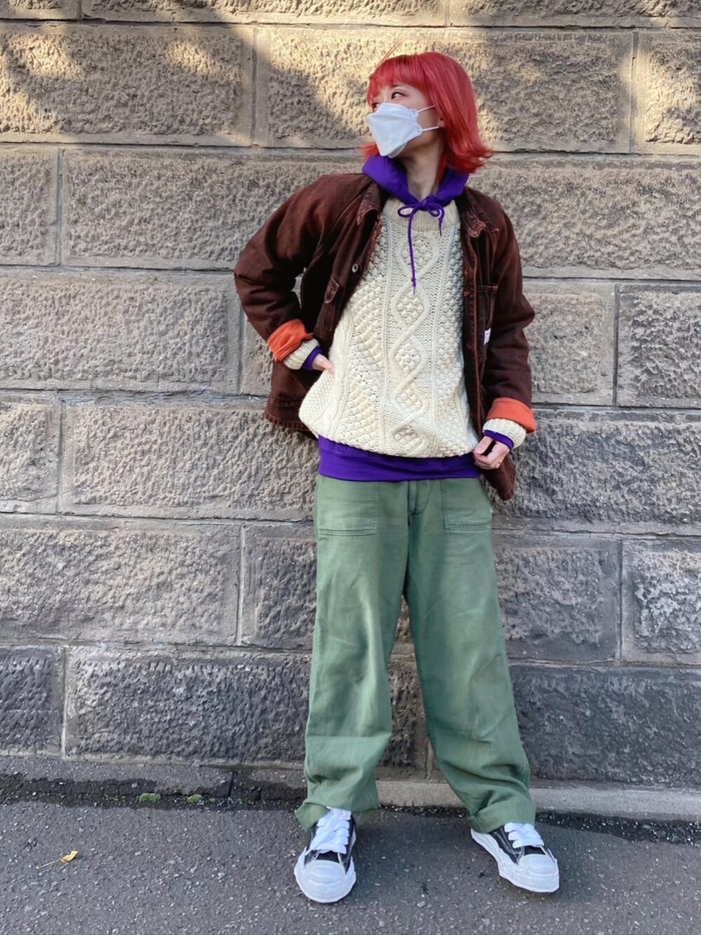 「秋コーデ、DAIRIKU、ベイカーパンツ、古着、フィッシャーマンニット、パーカー、Maison MIHARA YASUHIRO、スニーカー、メンズライク、古着コーデ、ストリート」｜「古着のアイテム（パンツ、グリーン系）」を使った、adaaajoさん（レディース・166cm）の秋コーディネートの1枚目の写真