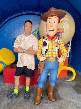 「Disney（ディズニー）のアイテム」を使った、Edimundson さん（メンズ・180cm）の秋コーディネート