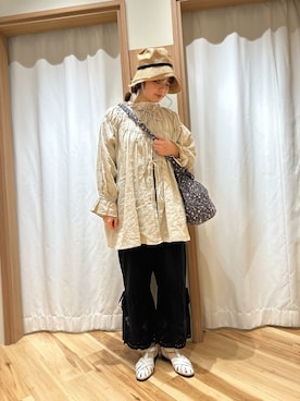 「春カラー」｜「アイテム（チュニック）」を使った、あいりさん（レディース・163cm）の春コーディネート