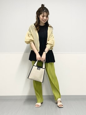 「blue」｜「アイテム（トートバッグ）」を使った、あいりさん（レディース・163cm）の春コーディネート