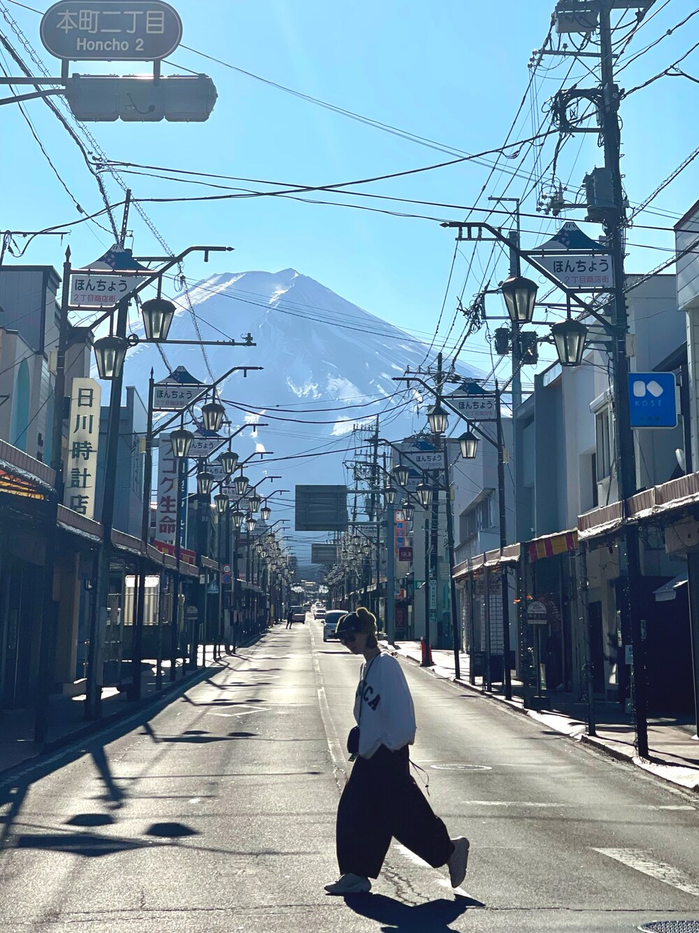 「HARVESTYのアイテム（その他パンツ、ブラウン系）」を使った、Minaさん（レディース・160cm）の冬コーディネートの1枚目の写真