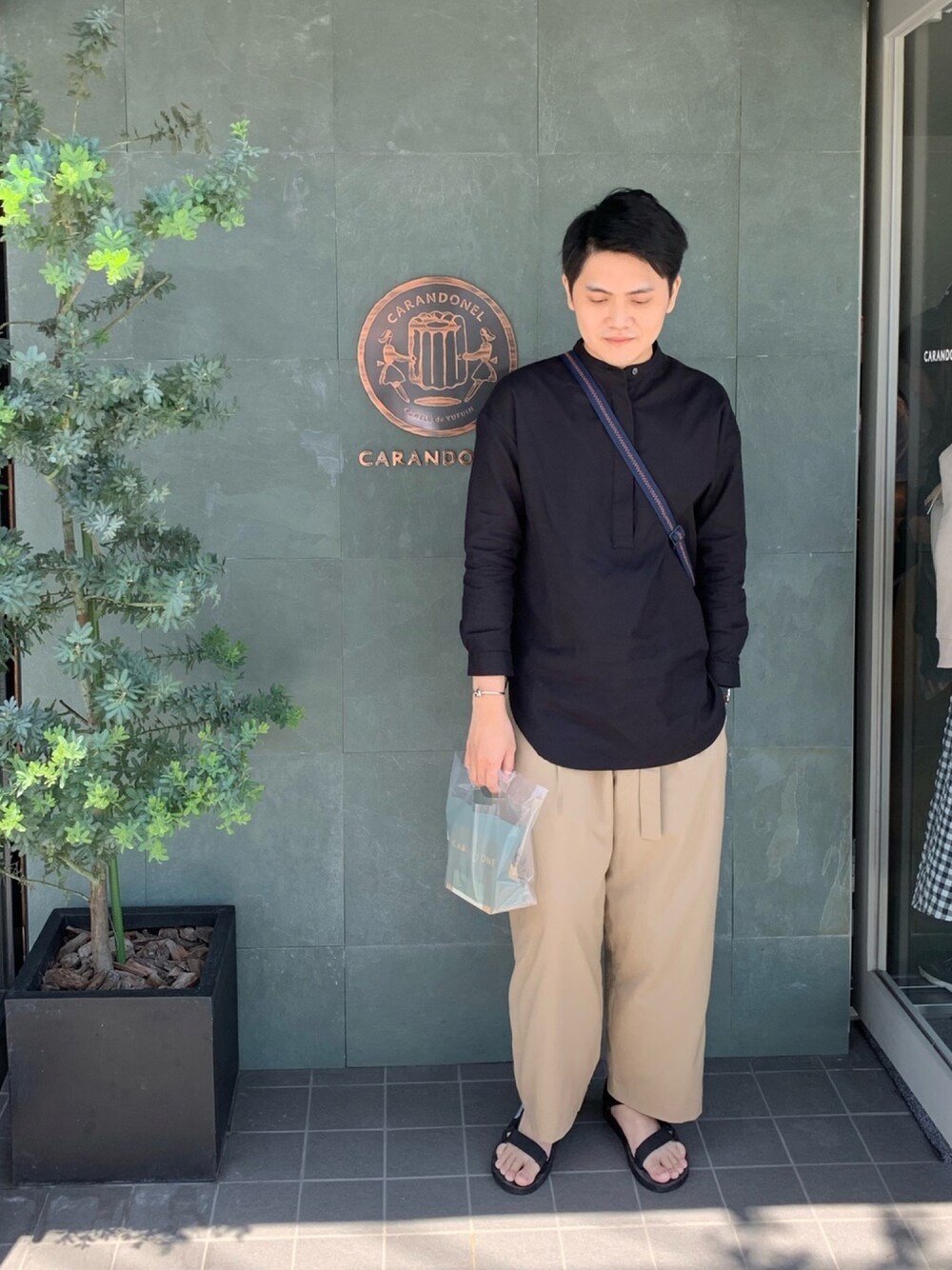 「夏、寬褲、無印良品、MUJI、Georg Jensen、plain-me、ootd、men、Japan、fukuoka」｜「HawkinsのHAWKINS ホーキンス サンダル SHALLOWS HS13109 BLACK（サンダル、ブラック系）」を使った、Owen_Hsieh_TWさん（メンズ・175cm）の春コーディネートの1枚目の写真