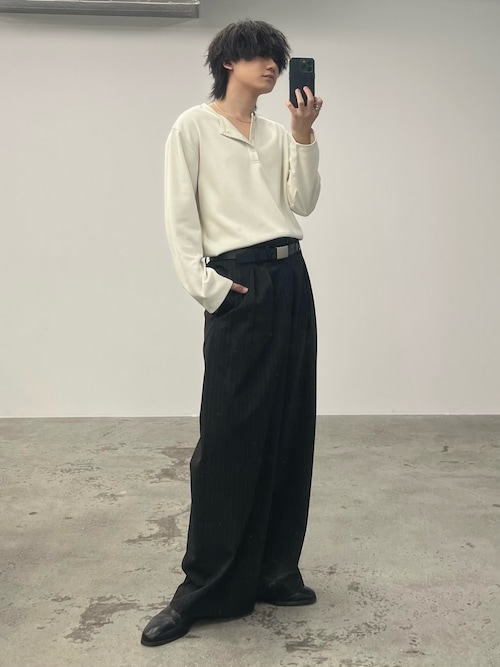 「WYM LIDNM（ウィム バイ リドム）のREFINED WAFFLE HENLEY NECK L/S TEE（Tシャツ/カットソー）」を使った、col.さん（メンズ・172cm）の春コーディネート