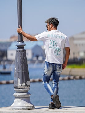 adamsJUGGLERのデニムパンツを使った人気ファッション