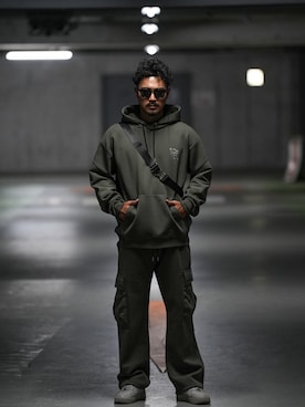 「adamsJUGGLER（アダムスジャグラー）のW/RミックスドMパーカー（パーカー、グリーン系）」を使った、adamsJUGGLERさん（メンズ・173cm）の夏コーディネート