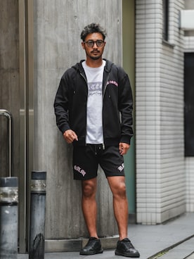 「アイテム（パーカー）」を使った、adamsJUGGLERさん（メンズ・173cm）の夏コーディネート