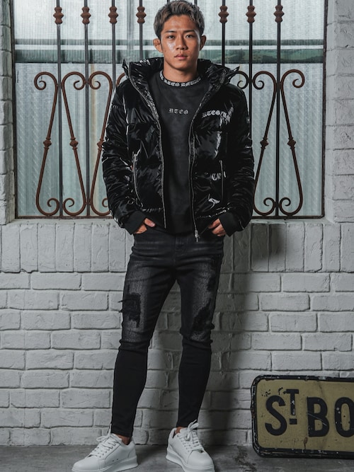 バーティカルダメージブラックデニムロングパンツ（デニムパンツ