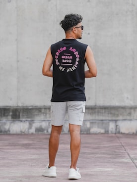 「adamsJUGGLER（アダムスジャグラー）のRTEGスリー/Pカーゴショートパンツ（その他パンツ、グレー系）」を使った、adamsJUGGLERさん（メンズ・173cm）の夏コーディネート