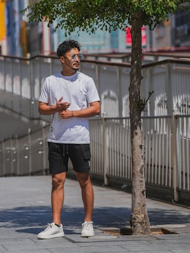 「adamsJUGGLER（アダムスジャグラー）のRTEGスリー/Pカーゴショートパンツ（その他パンツ、ブラック系）」を使った、adamsJUGGLERさん（メンズ・173cm）の夏コーディネート